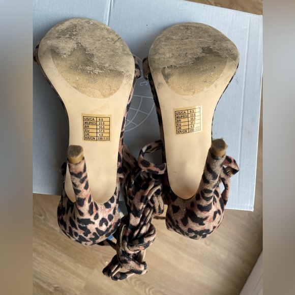 Cheetah print strapy heels - Picture 8 of 8